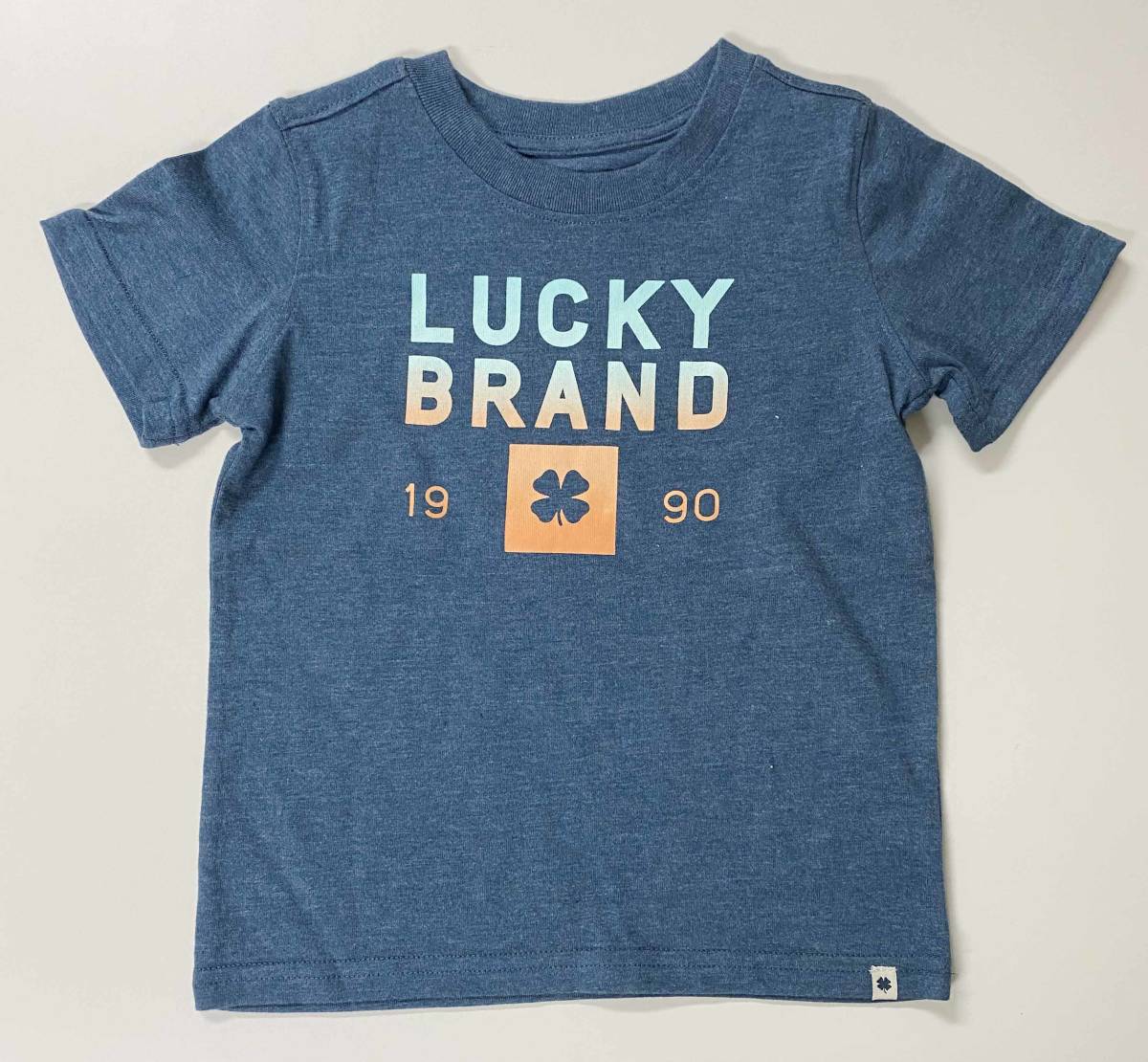 新品 110 ★ コストコ ラッキーブランド 上下 セット 半袖 Tシャツ ハーフパンツ 4T ネイビー カーキ セットアップ LUCKY BRAND アメカジ_画像3