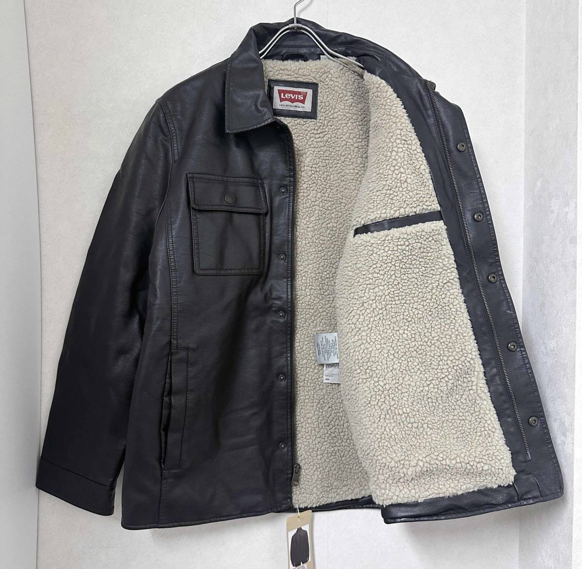 新品 XL Levi's リーバイス フェイクレザー 裏ボア ジャケット 新品 XL Levi's リーバイス フェイクレザー 裏ボア ジャケット