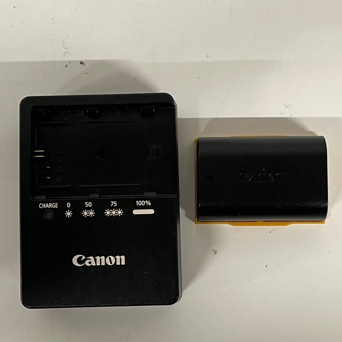 1円~【ジャンク品】キャノン Canon EOS 60D LENS EF 50mm 1:1.8 Ⅱ EF-S 18-135mm 1:3.5-5.6 IS SIGMA 1:4-5.6 f=70-210 カメラ G141844_画像9