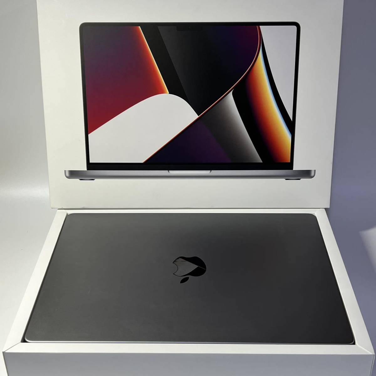 1円~【初期化済み】Apple MacBook Pro 14インチ 2021 M1 Proチップ スペースグレイ MKGP3J/A 16GB 512GB 8C CPU 14C GPU 充放電回数202 _画像1