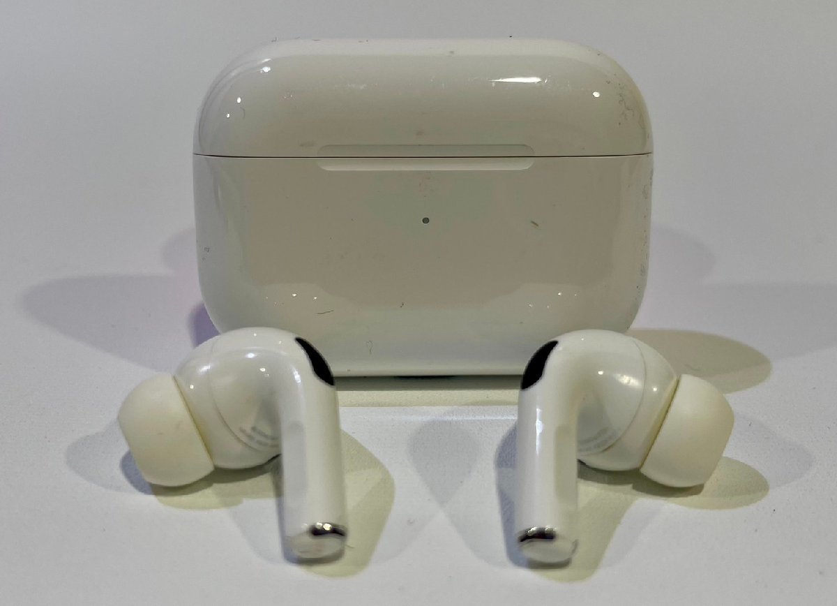 初売り 1円 Apple ワイヤレスイヤホン AirPods Pro 2021モデル MLWK3J/A アクティブ ノイズキャンセリング MagSafe充電対応_画像2