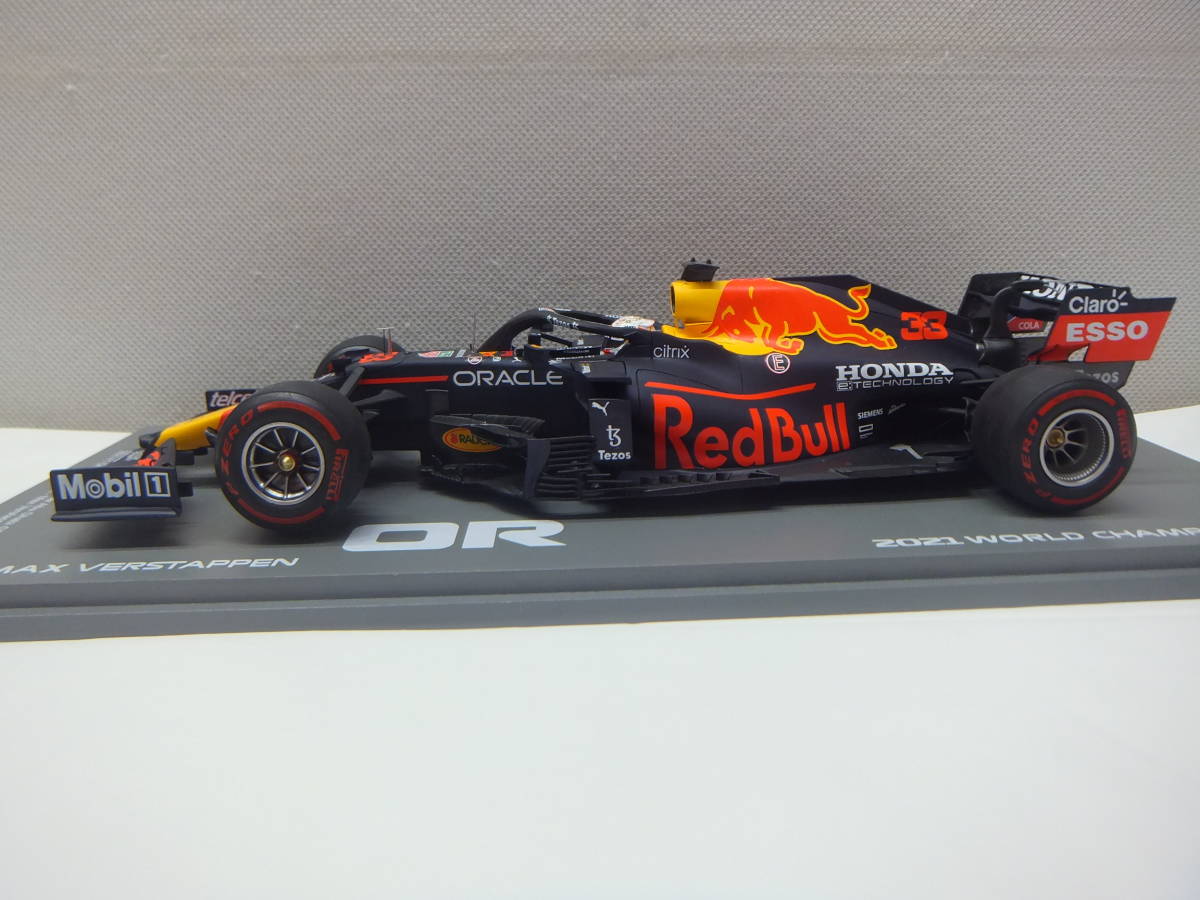 ミニカー祭 スパーク 1/18 レッドブルレーシング ホンダ RB16B ウィナー アブダビGP 2021 マックス・フェルスタッペン 18S609 _画像3