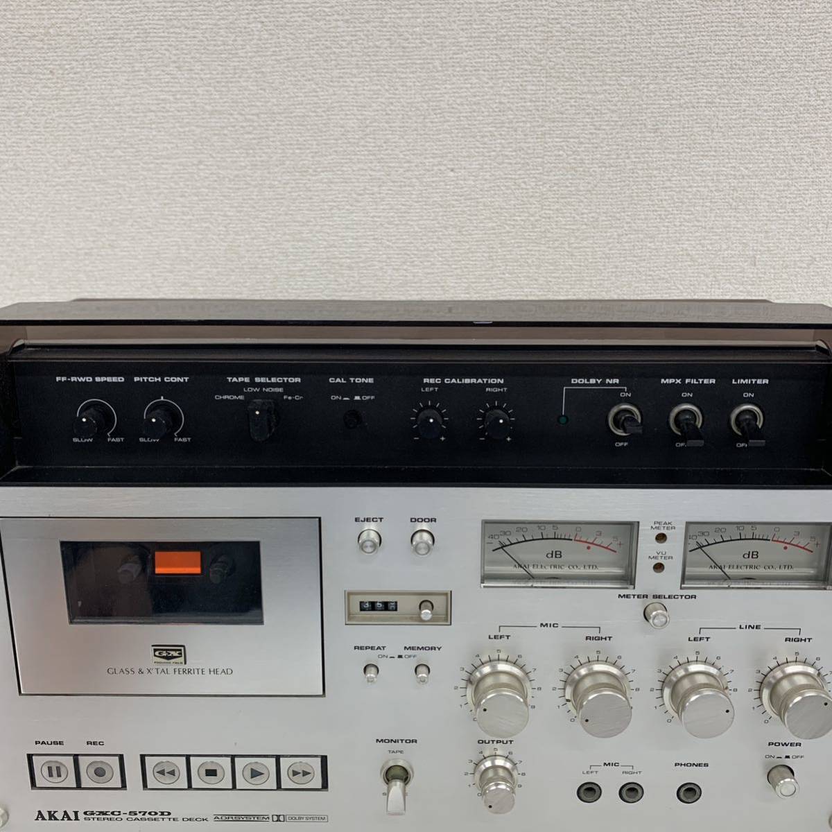 【F1】 AKAI GXC-570D カセットデッキ 現状品 アカイ テープ 音響機器 オーディオ 1242-4_画像2