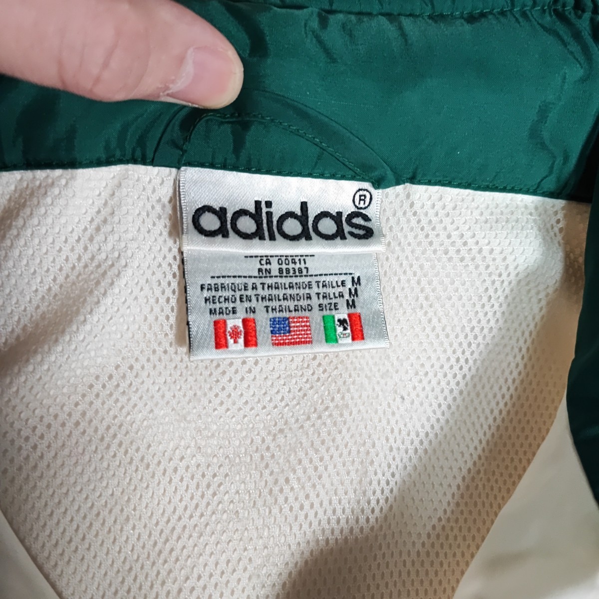 adidas ナイロンジャケット キングヌー 常田大希着用 ジャージ adidas ナイロンジャケット キングヌー 常田大希着用 ジャージ