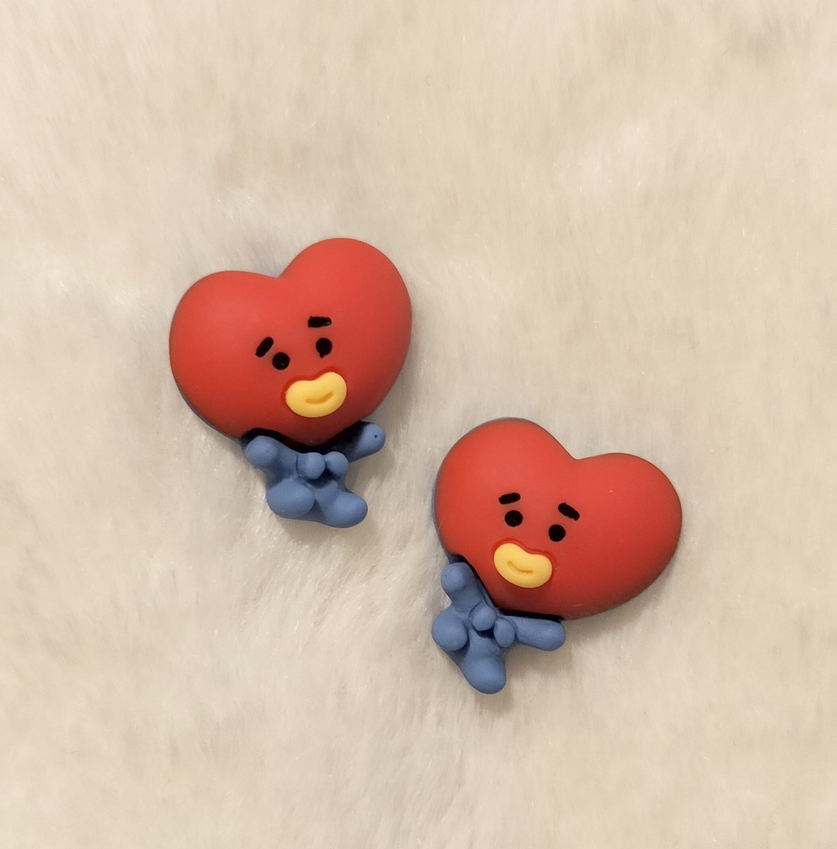 【No.6578】ピアス/イヤリング BT21 デコパーツ TATA