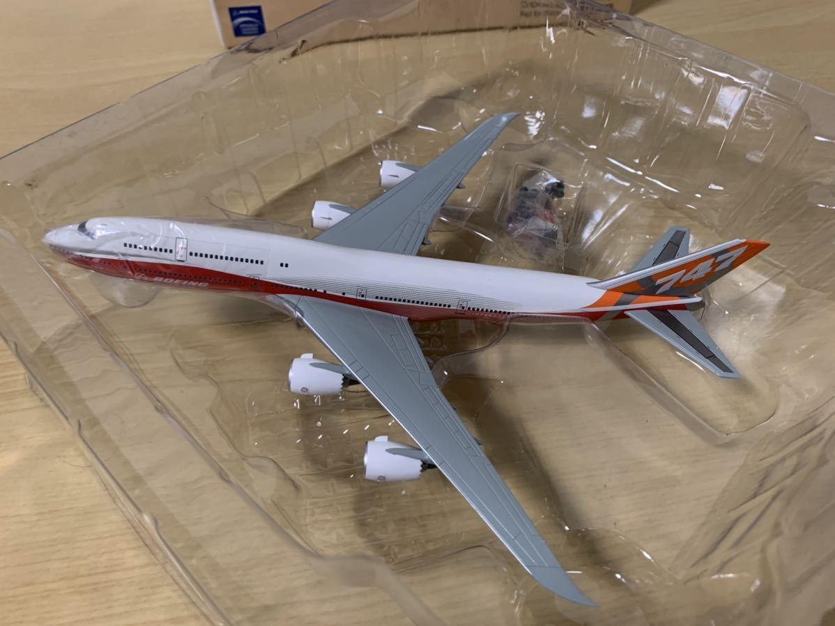 新品 ホーガン 747-8 ハウスカラー (レッド) 1/200|民間航空機 新品 ホーガン 747-8 ハウスカラー (レッド) 1/200|民間航空機