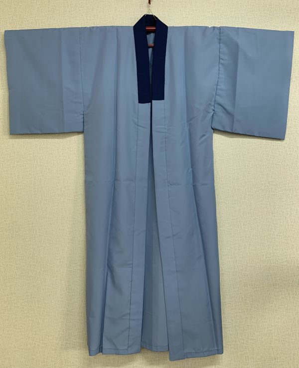 紳士 着物の長襦袢 単衣 無双袖 ポリエステル100％ 青藤色に富士の風景紋様 紺色の半衿付き 丈144cm おしゃれ 保管品の画像3