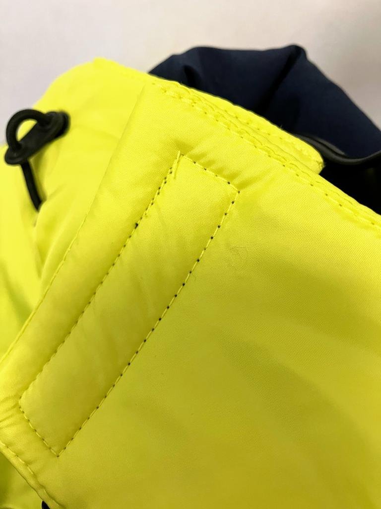 [ including carriage ] for boy *new balance New balance Junior pa dead half coat 150cm fluorescence yellow × navy stretch material s3406212