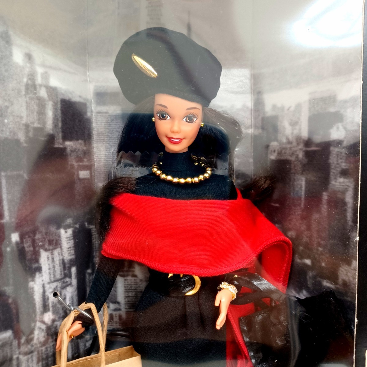 103 ★未開封★ DONNAKARAN Barbie ダナキャラン バービー BLOOMINGDALE'S リミテッドエディション MATTEL コラボ ドール 箱付き WK_画像2