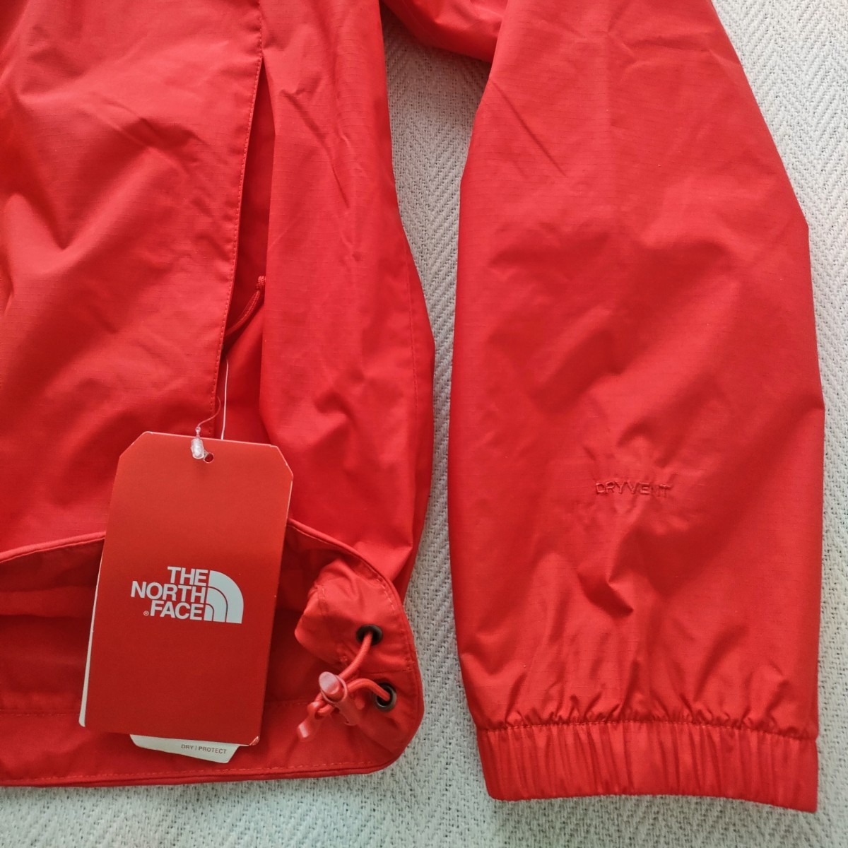 【新品未使用】ザ・ノース・フェイス THE NORTH FACE NF0A2VD5 防水ジャケット 冬季アウター マウンテン_画像3