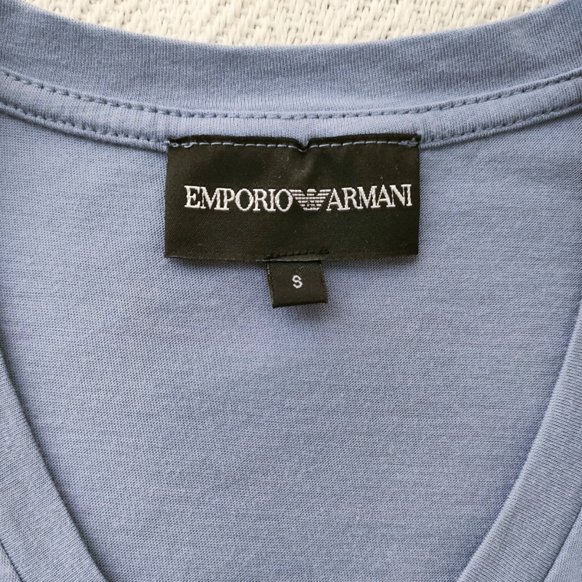 【美品】EMPORIO ARMANI　エンポリオ アルマーニ　メンズTシャツ Ｖネック クワイエット・ラグジュアリー レア _画像2