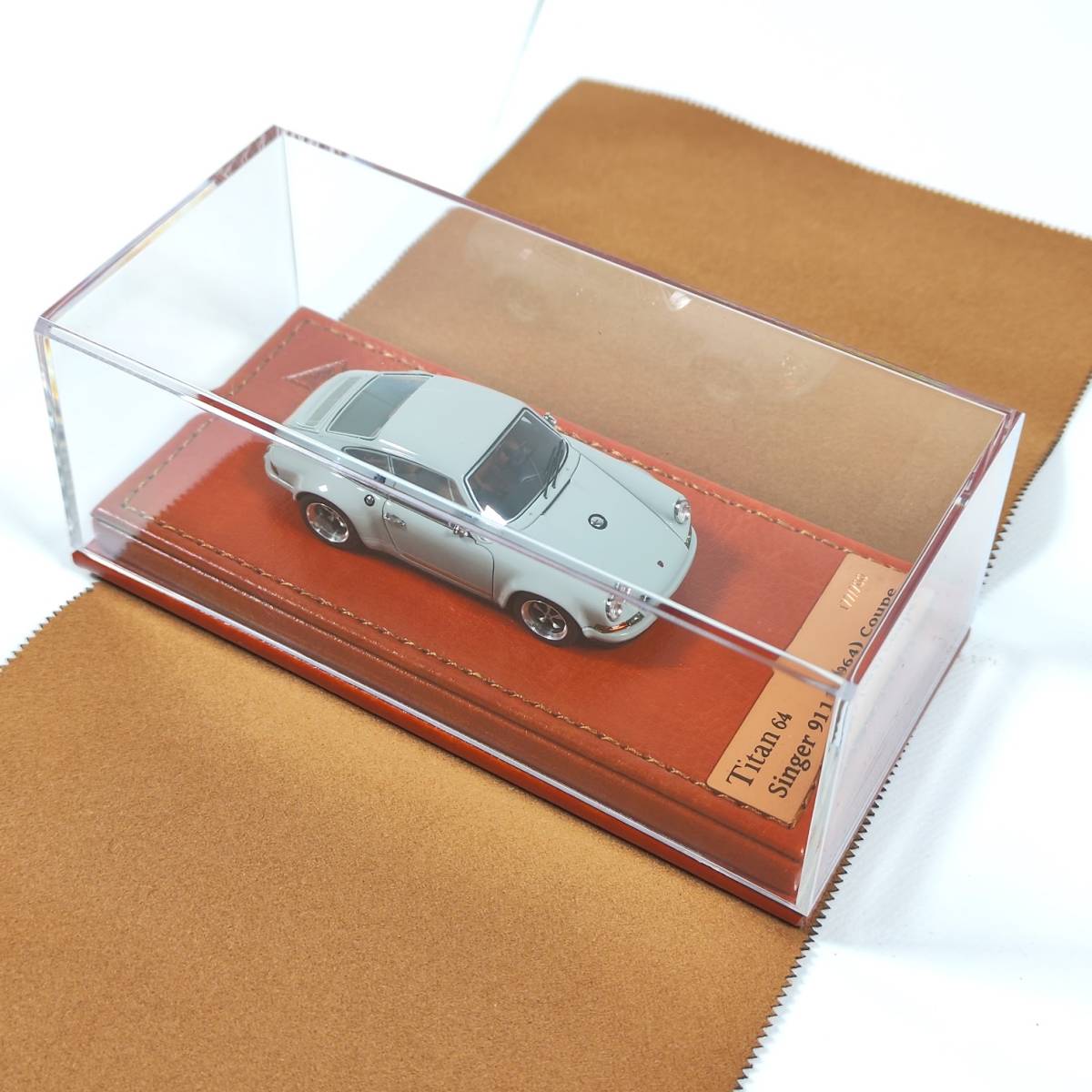 1円〜 Make Up Titan64 Singer 911(964) Coupe ライトグレー TM001E 世界限定700台 メイクアップ 1/64 タイタン Porsche ポルシェ シンガー_画像8