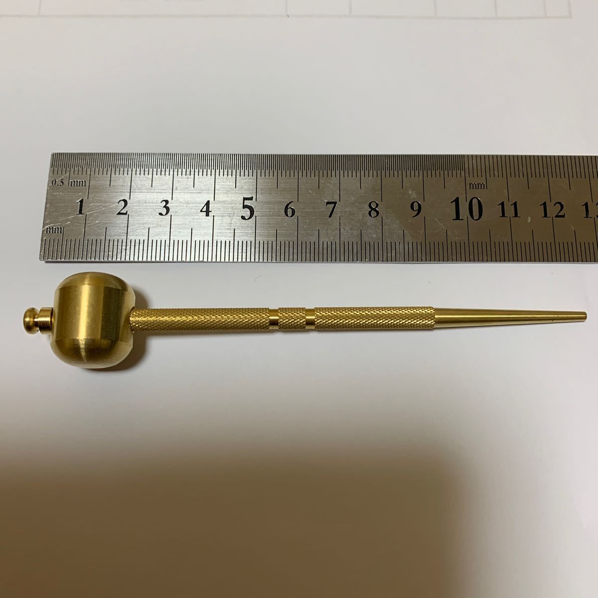 BK01　刀鍔　唐草図　鉄地　黒鉄　日本刀装具　鍔　つば　鐔　刀鐔　刀の鍔　重さ69G　厚約4mm　刀剣美術　日本刀鍔　武道具_画像5