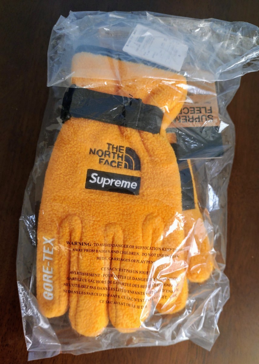 新品未使用★Mサイズ Supreme The North Face RTG Fleece Glove Gold Medium★シュプリーム ノースフェイス フリース グローブ 手袋