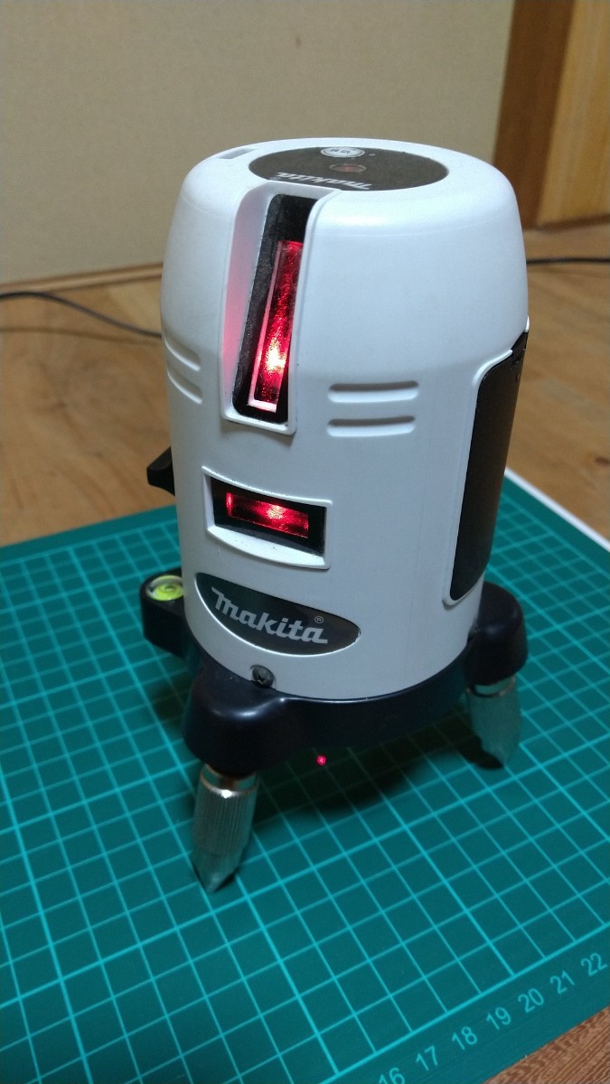 makita マキタ SK12 レーザー墨出し器 レザー出ました/使用感や錆などあり　ジャンク！_画像6