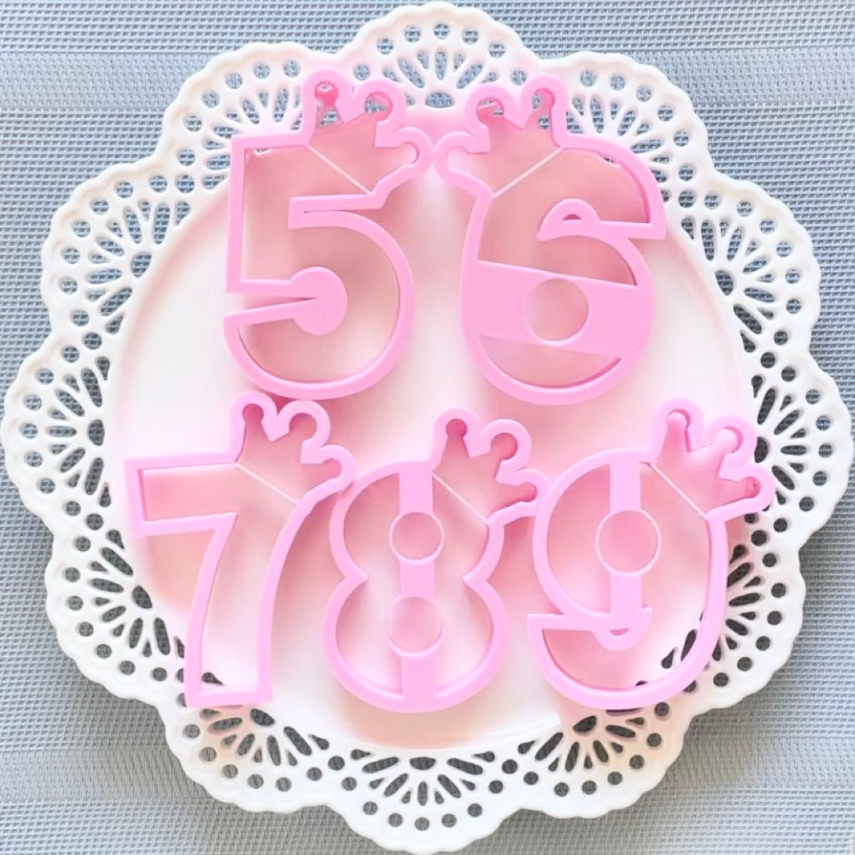 王冠数字【0〜9】9cm 王冠 数字 クッキー型 抜き型 アイシング 王冠数字【0〜9】9cm 王冠 数字 クッキー型 抜き型 アイシング