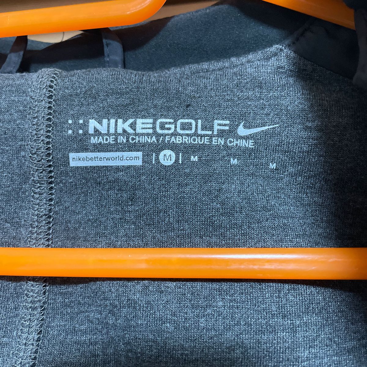 NIKE ゴルフ　ダウン　 アウター ブラック ジャケット ナイキ 黒　700 防寒　おしゃれ　カッコいい　極暖
