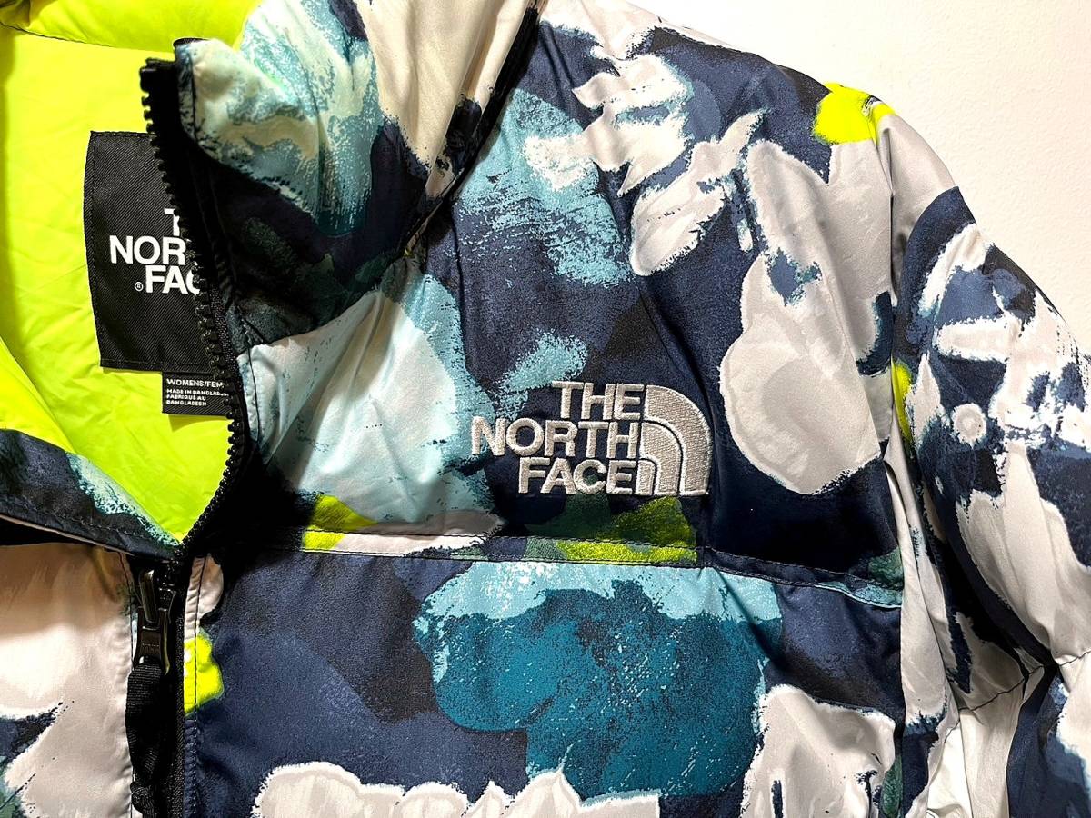 新品 正規品 EU/USA/UK限定 The North Face ザ ノースフェイス 96 ヌプシ ダウンジャケット ハーフドームロゴ入り フラワープリント_画像4