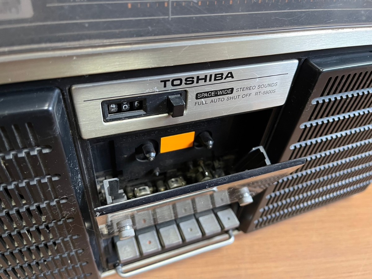 ○ 東芝 ACTAS BOMBEAT 11 RT-8800S ステレオラジオカセットレコーダー ○ 東芝 ACTAS BOMBEAT 11 RT-8800S ステレオラジオカセットレコーダー