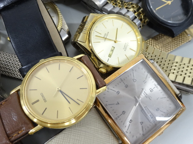 ジャンク 50点セット まとめて SEIKO セイコー RADO ラドー CITIZEN シチズン D&G ドルガバ ELGIN エルジン オリエント 他 メンズ 腕時計_画像8