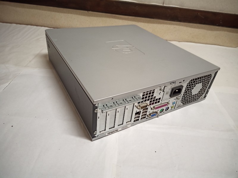 HP Compaq dc7800p 中古動作品　WindowsXP PRO SP2_画像2