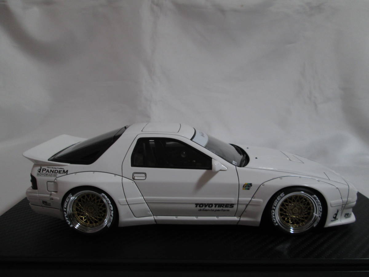 イグニッションモデル 1/18 PANDEM マツダRX-7 (FC3S) White イグニッションモデル 1/18 PANDEM マツダRX-7 (FC3S) White