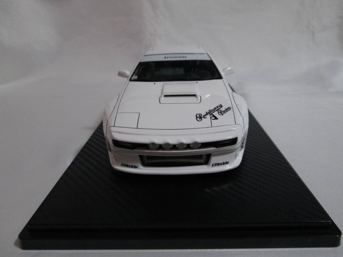 イグニッションモデル 1/18 PANDEM マツダRX-7 (FC3S) White イグニッションモデル 1/18 PANDEM マツダRX-7 (FC3S) White