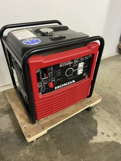 【★エンジン始動 引取可能】ホンダ インバーター搭載 低騒音型 2.5kVA 発電機 EG25i HONDA_画像3