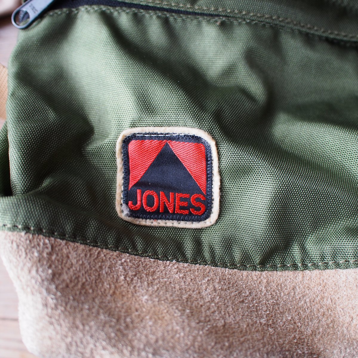 JONES ジョーンズ　デイパック　2気室　オリーブグリーン　**ビンテージ アウトドア グッズ**_画像2