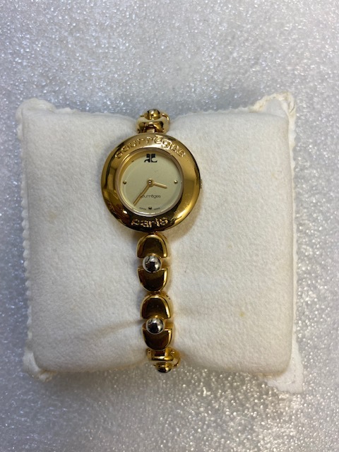 Courreges クレージュ Lady's レディース 腕時計 QZ クォーツ ラウンド GOLD ゴールド 文字盤 ゴールドカラー 稼働 電池交換済_画像3