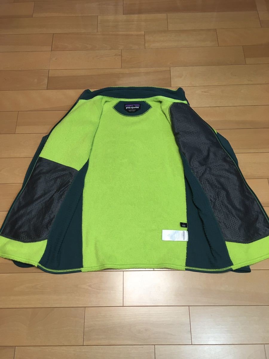 ★ Patagonia FA15 R2 JACKET M レギュレーター ポーラテック アシッド フリース サーマルプロ パタゴニア グリーン ジャケット グリーン _画像3