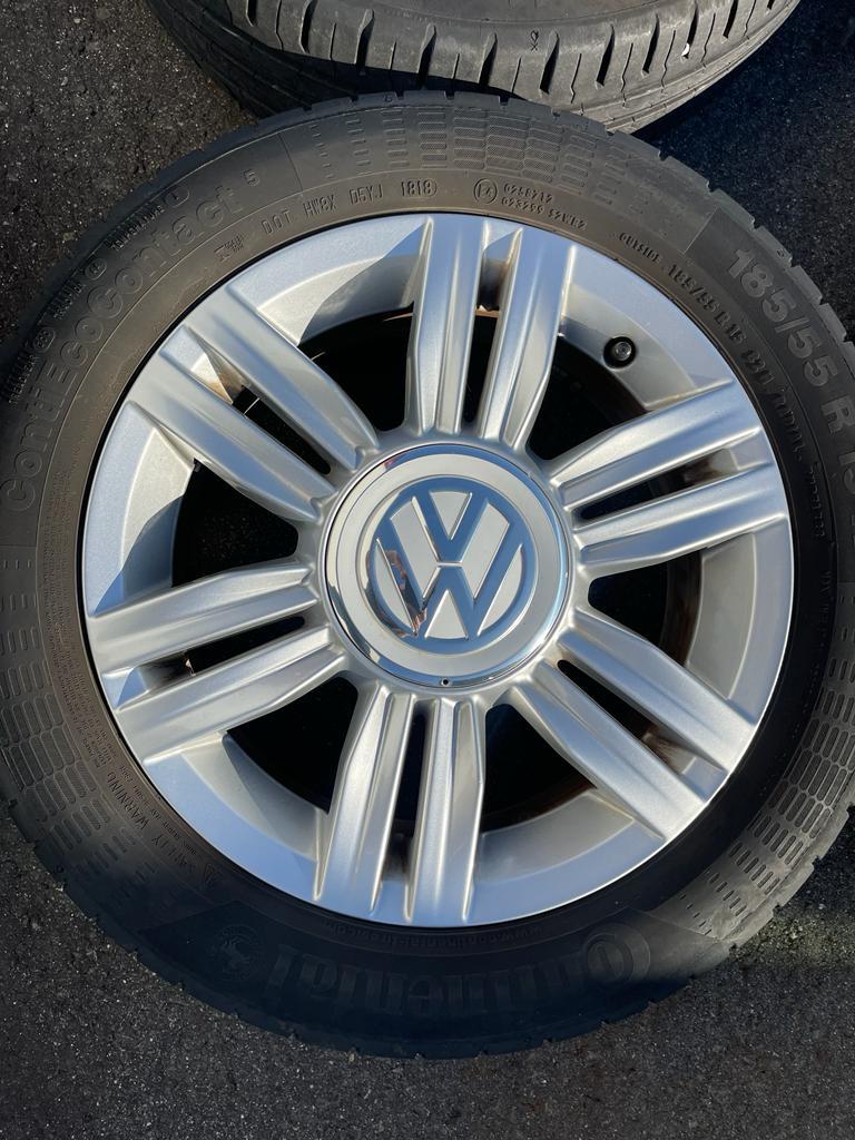 VW ワーゲン アップ up! 純正15インチアルミホイール 5.5J +41 PCD100　185/55R15 タイヤセット_画像2