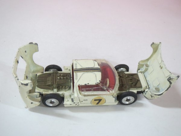 66337# Dinky 215 Ford GT слоновая кость 