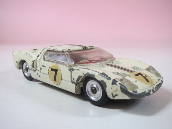 66337# Dinky 215 Ford GT слоновая кость 