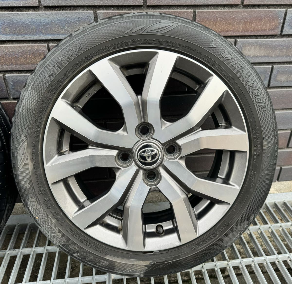 タンク　ルーミー等　175/55R15 アルミホイール　中古品_画像5