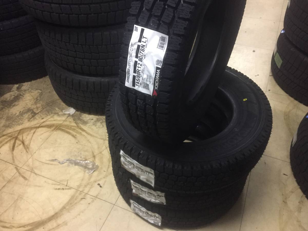 個人宅でも送料込み!!145/80R12　80/78N　6PR同等品　 23年製造★ヨコハマSY01V　スタッドレス★4本★軽トラや軽バンなど③_画像2