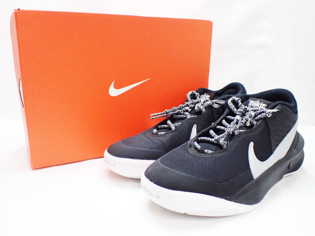 KM-3320《スニーカー》NIKE/ナイキ★チームハッスル D10 GS★CW6735-004★24cm★キッズ/ジュニア★バスケットボールシューズ★_画像1