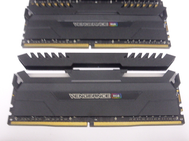 メモリ デスクトップ用 メモリ CORSAIR VENGEANCE RGB DDR4-3000 PC4-24000 8GBx4枚 合計32GB CMR32GX4M4C3000C15 起動確認済みです_画像4