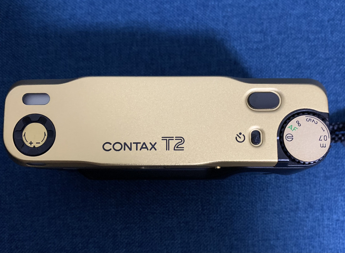 【美品】 CONTAX コンタックス T2 60years GOLD ゴールド コンパクトフィルムカメラ 60周年記念ゴールド Carl Zeiss Sonnar 限定品_画像6