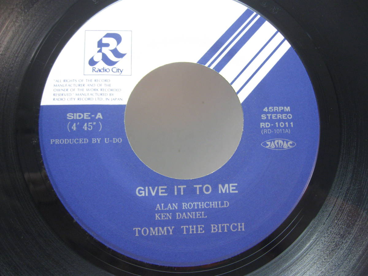 【EP】　トミー・ザ・ビッチ／ギブ・イット・トゥ・ミー　1978．セクシー表紙_画像2