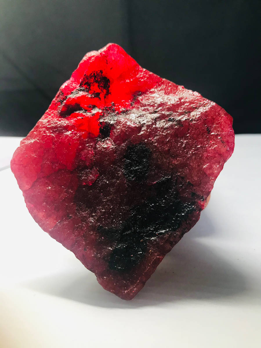 【大地のパワー絶大】天然ルビーコランダム 原石 873.95Ct Ruby 天然石 パワーストーン 鑑別書付き ソーティング Corundum 宝石 鑑賞石_画像7