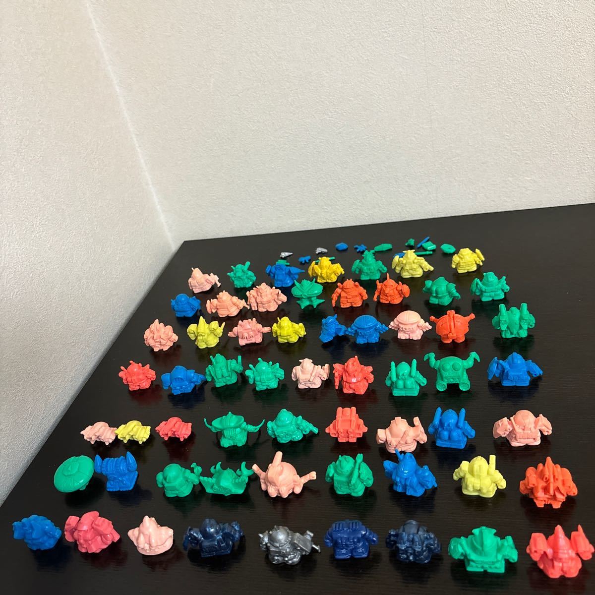 ガン消し まとめて 60個 フィギュア 消しゴム ガンダム ガンダム ガン消し まとめて 60個 フィギュア 消しゴム ガンダム ガンダム