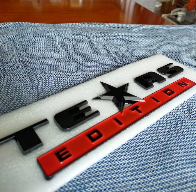 TEXAS EDITION  テキサス エディション エンブレム レッドブラックの画像1