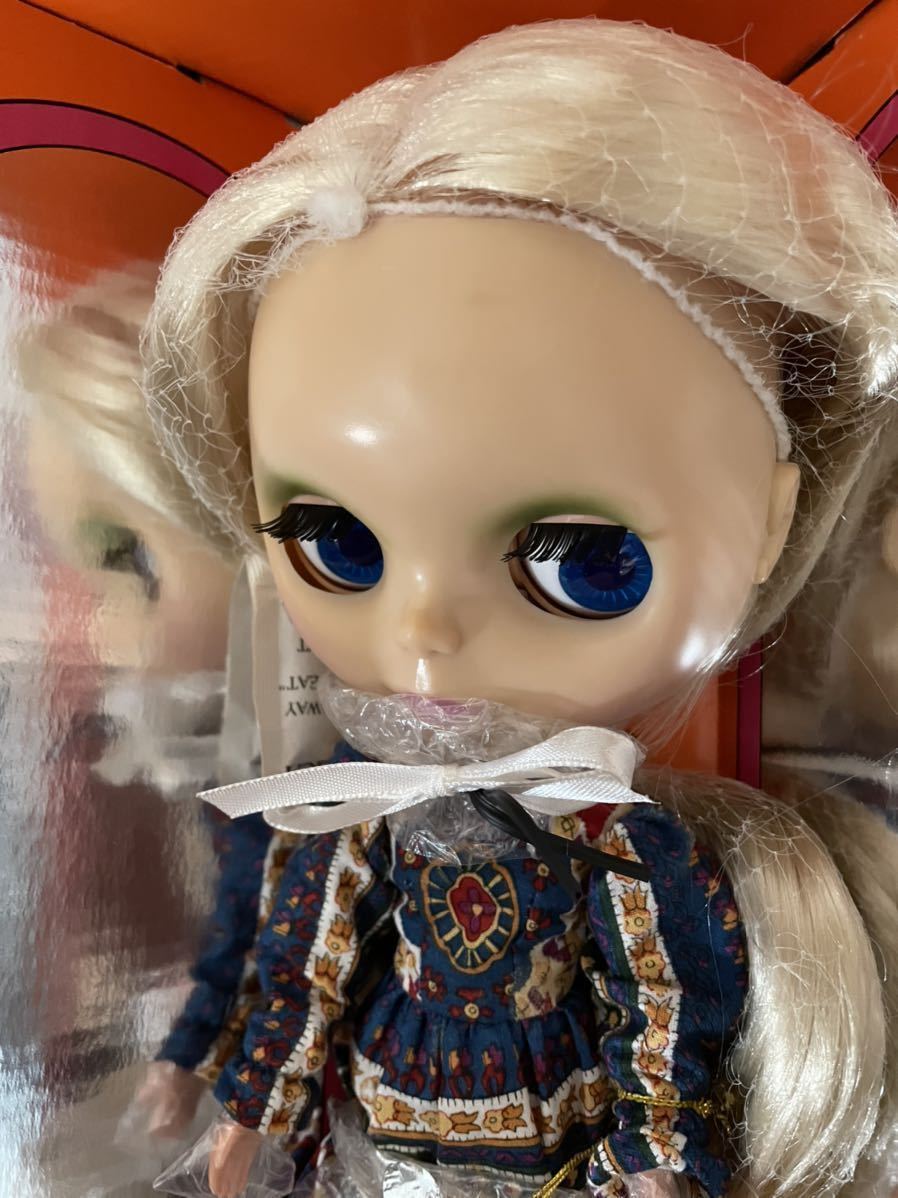 未開封 ブライス ブロンドヘアー Blythe doll 復刻版の画像5