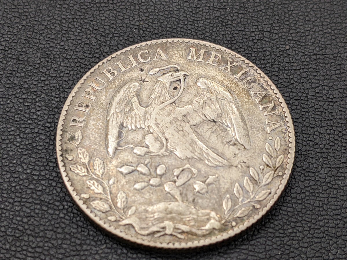 ☆MEXICO　メキシコ　1897年　貿易銀　8レアル銀貨_画像1