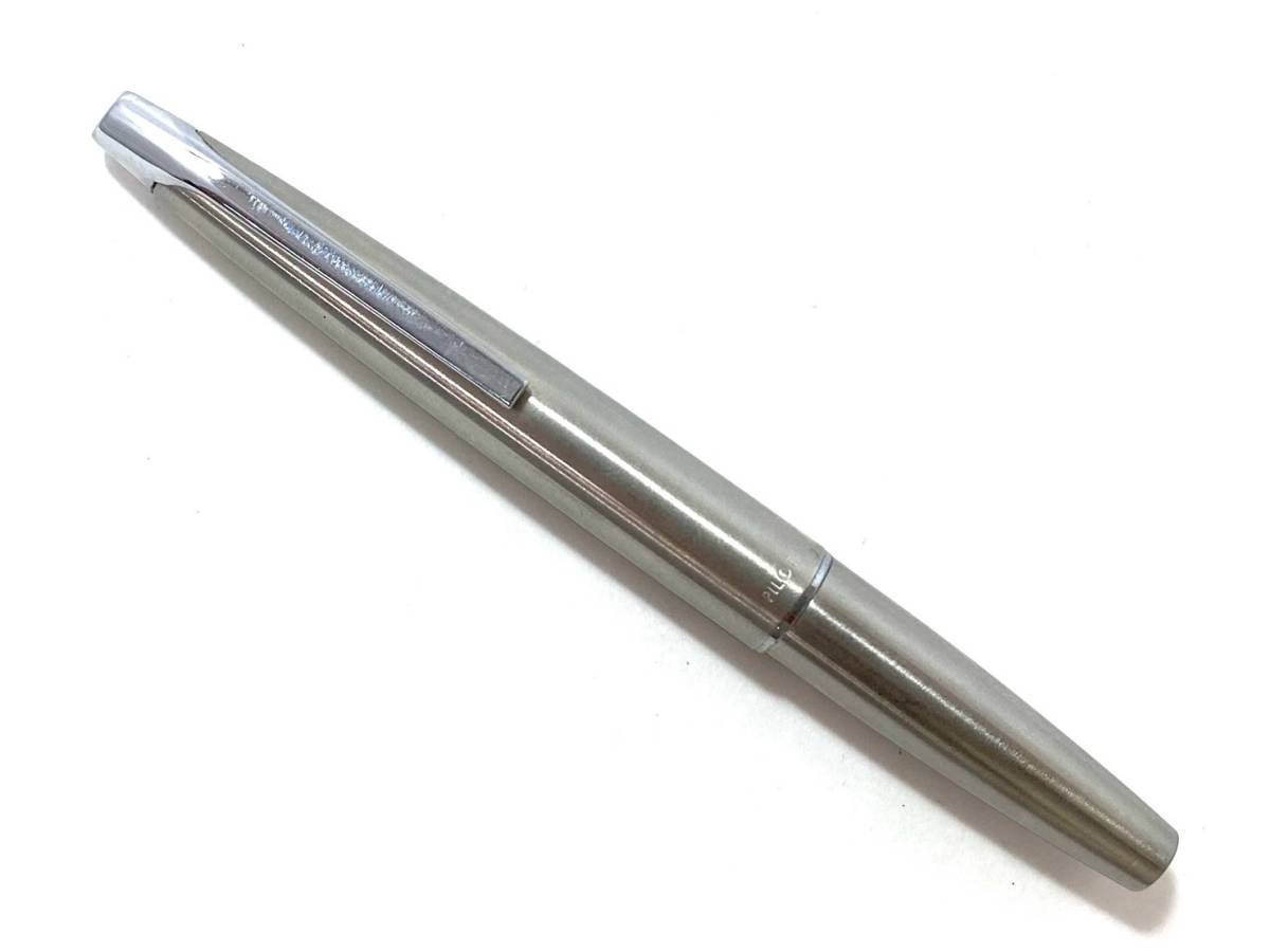 ★【ジャンク品】PILOT/パイロット F H573 ペン先 一体型 万年筆 シルバーカラー 筆記用具 文具 (45541IR2)_画像3