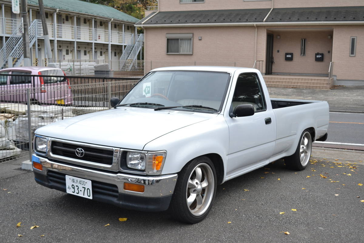 ** prompt decision! inspection 31/4 till!NOx conform Hilux truck long US bed best condition beautiful car USDM**