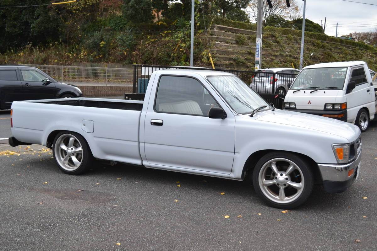 ** prompt decision! inspection 31/4 till!NOx conform Hilux truck long US bed best condition beautiful car USDM**