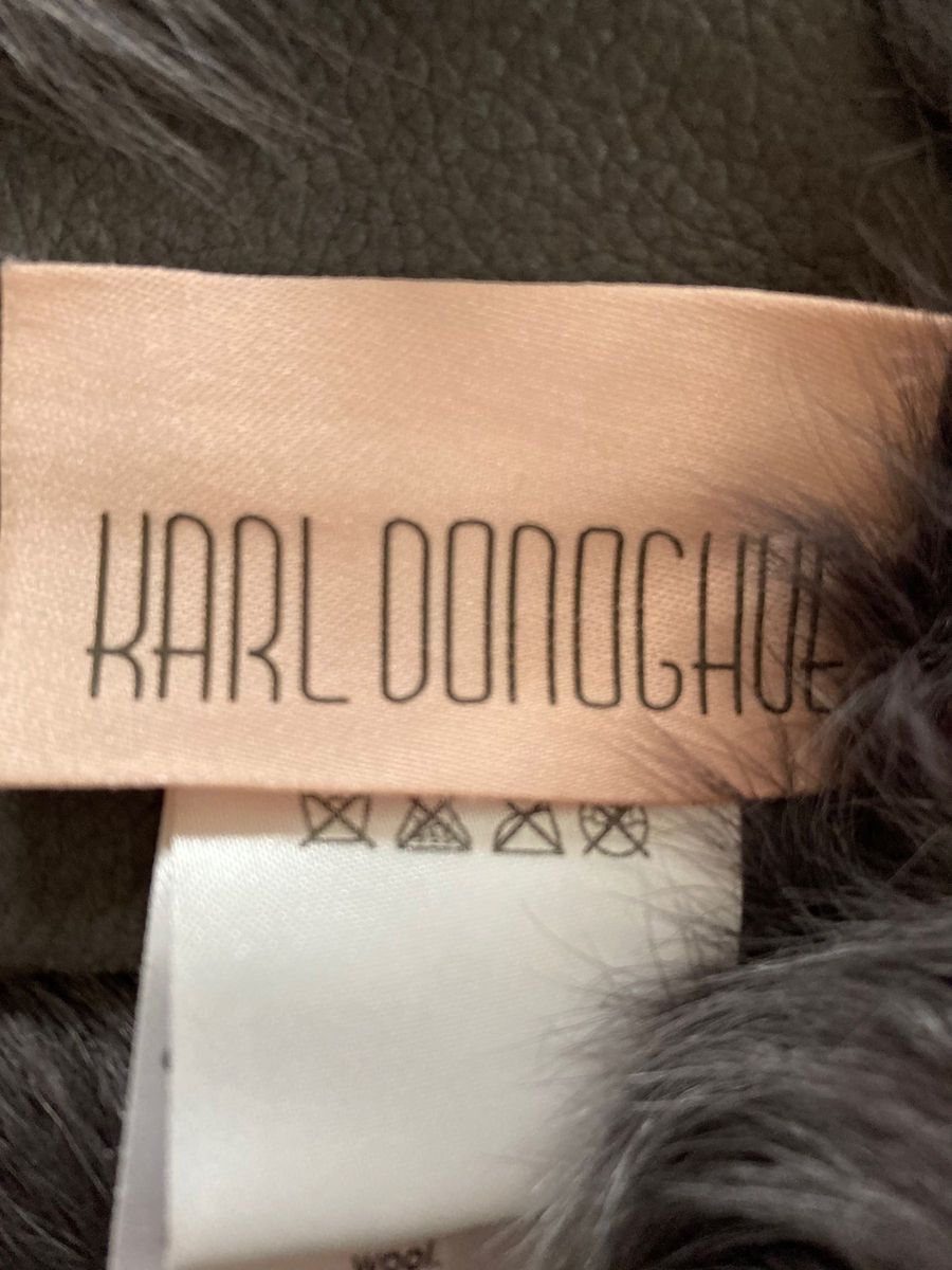 カールドノヒュー　Karl Donoghue ファーショール　マフラー　ケープ