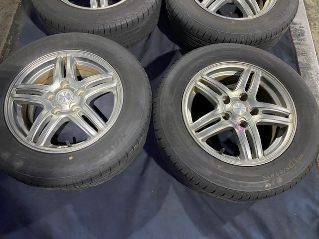 WAREN アルミホイール 15×6J インセット43 195/65/R15 2022年製 ブリヂストン☆引き取り歓迎☆千葉市若葉区から出品☆_画像3